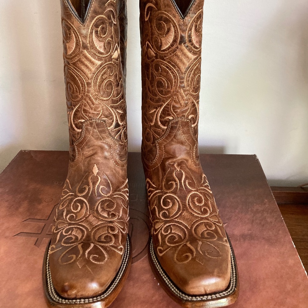 CIRCLE G Honey Embroidery Square Toe Boot